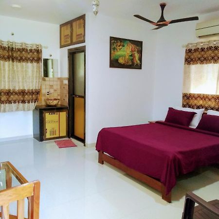 Dsk Studio Apartment, Siolim, Goa. Buitenkant foto