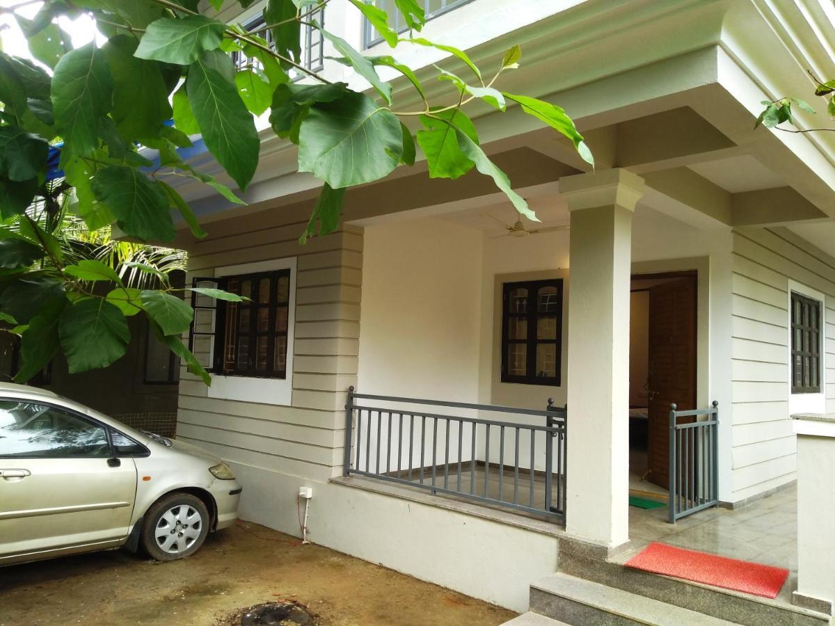 Dsk Studio Apartment, Siolim, Goa. Buitenkant foto