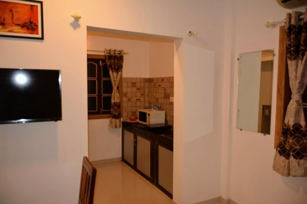 Dsk Studio Apartment, Siolim, Goa. Buitenkant foto