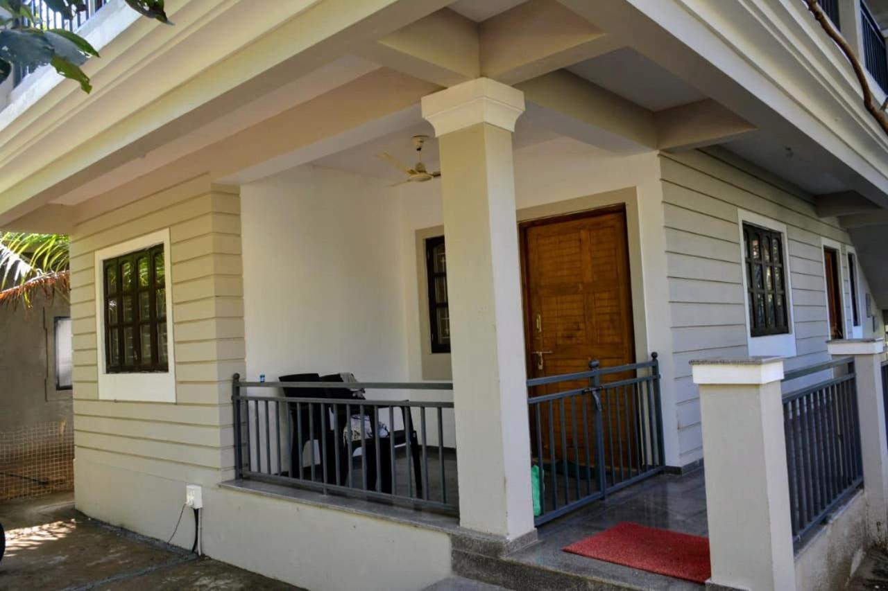 Dsk Studio Apartment, Siolim, Goa. Buitenkant foto